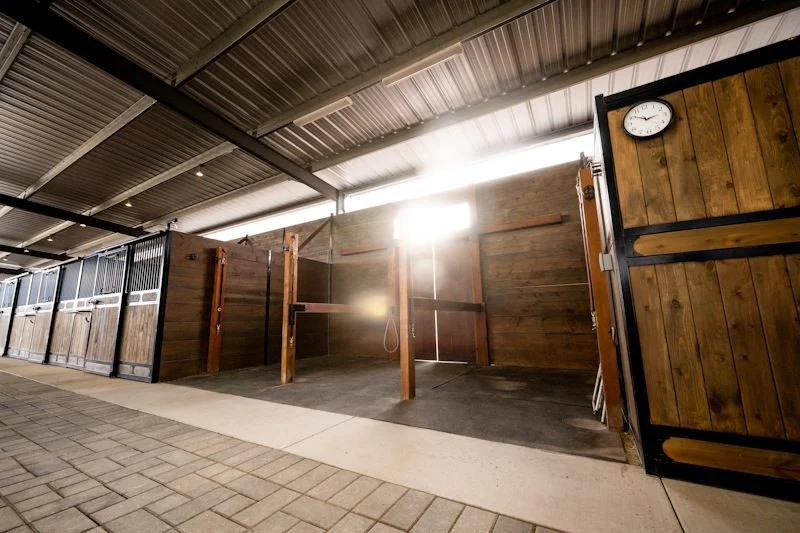Crossties and stalls
