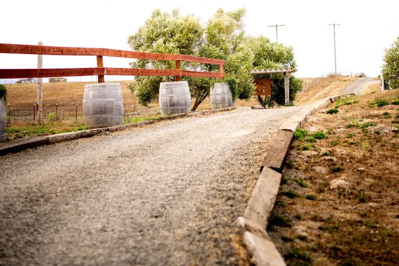Path from the barn to the arenas